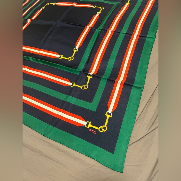 New Gucci Scarf Wraps Necktie Headband
Headscarf Horsebit - Picture 8 of 8